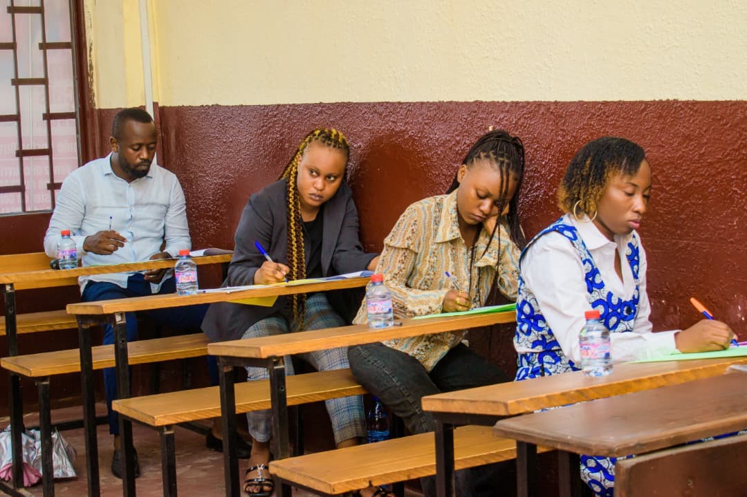 Étudiants en salle d’examen – Licence 3 INTEC